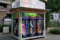 P1055693