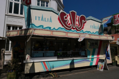 P1008182