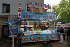 P1057458