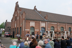 P1075369