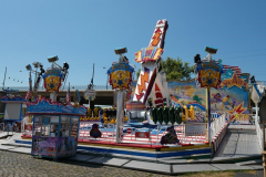 P1077360