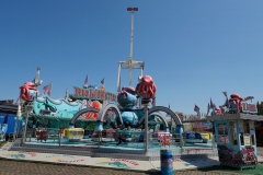 P1077364