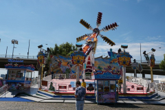 P1077547