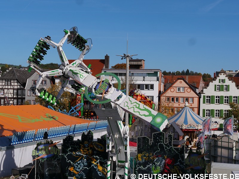 P1084173