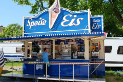 P1093585