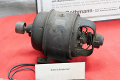 P1106587