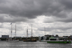 P1123773